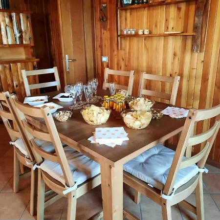 Mael بيت خشبي