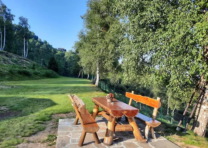 Mael Lodge *